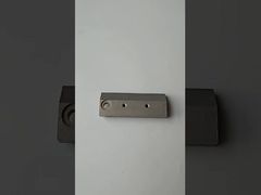 Le bouchon de livre pour la machine à coudre 3214 est universel avec le bouchon extérieur de la machine à coudre.