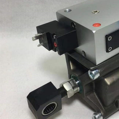 Le gris élevé C2.184.1051 CD102 Heidelberg de copie a compensé les pièces combinées d'impression offset de cylindre