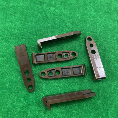 Grippe en acier brun de 70 mm x 16 x 5 mm avec trou du milieu de 6 mm pour l'impression offset