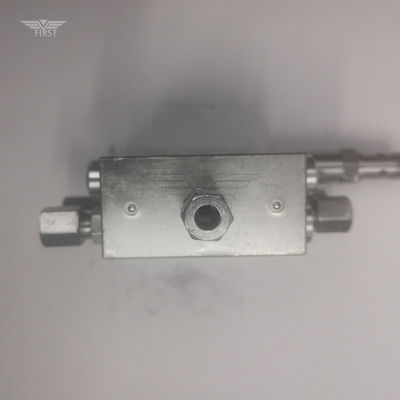 CD102 Distributeur d'huile en acier inoxydable Parties détachées de presse d'impression à compensation en argent