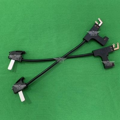 Vieux couteau de coupe à chaud Leybold avec fil pour machines textiles remplissant le mouvement d'arrêt