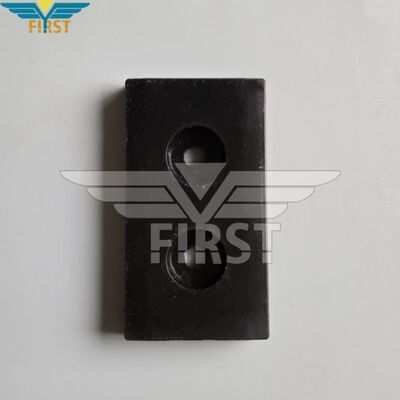 Plaques de serrage Kolbus (35 × 65 mm) pour plastifieuses de finition – plastique/métal